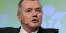 willie-walsh-iag-international-airlines-group-british-airways-iberia-vueling-bmi-aer-lingus-compagnies-aeriennes-air-france-transport-aerien-avion-de-ligne-passagers-pilotes