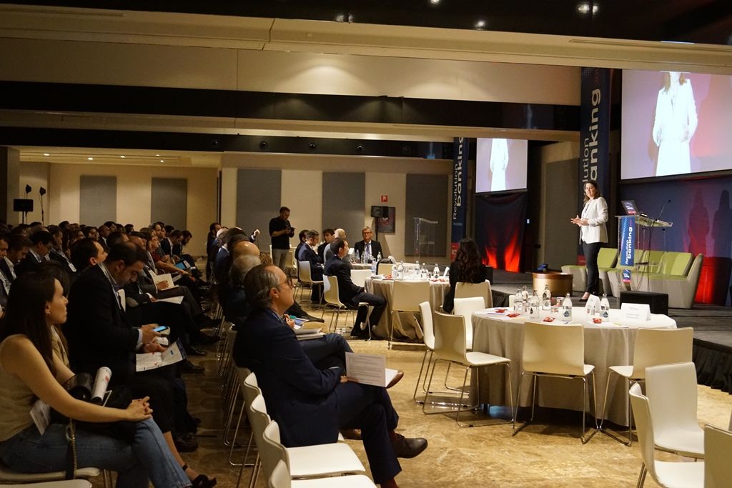 1560506843 revolution banking3