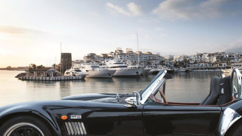 Coche de lujo en Puerto Banús, en Marbella. | EUROPA PRESS/DIPUTACIÓN DE MÁLAGA/JOSÉ LUIS HIDALG ep archivo coche de lujo en puerto banus en marbella