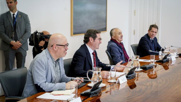 ep archivo   reunion del presidente del gobierno pedro sanchez y varios ministros con representantes