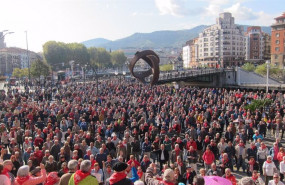 ep concentracion de los pensionistas vizcainos frente al ayuntamiento de bilbao