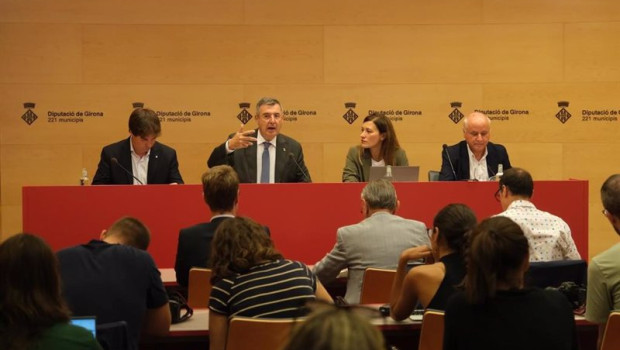 ep debate sobre el futuro del aeropuerto girona costa brava