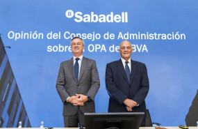 ep el ceo de banco sabadell cesar gonzalez bueno y el presidente de la entidad josep oliu en la