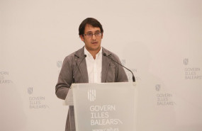 ep el conseller de modelo economico turismo y trabajo iago negueruela en rueda de prensa