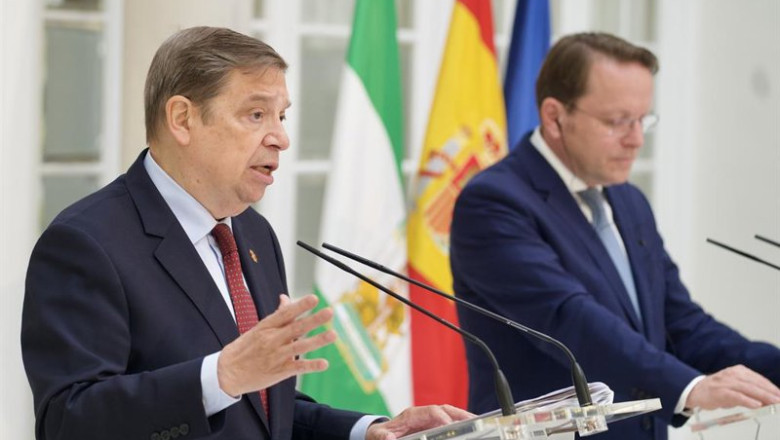 ep el ministro de agricultura pesca y alimentacion luis planas i ofrece una rueda de prensa para