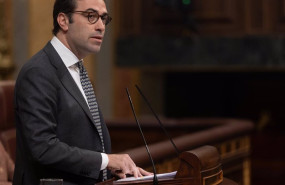 ep el ministro de economia carlos cuerpo interviene durante una sesion plenaria en el congreso de 20250508135403