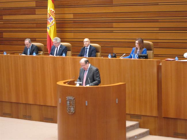 Juan Vicente Herrera en la tribuna del hemiciclo | EUROPA PRESS ep juan vicente herrerala tribunahemiciclo