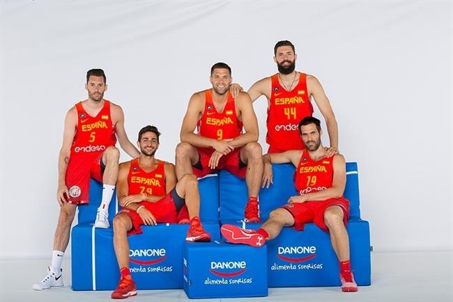 Jugadores de la selección española en el Espacio Danone | DANONE ep jugadoresla seleccion espanolaespacio danone