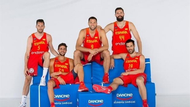 ep jugadoresla seleccion espanolaespacio danone