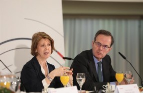 ep la embajadoraargeliaespana taous feroukhi intervieneun desayuno in