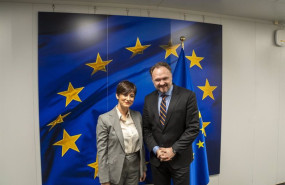 ep la ministra de vivienda y agenda urbana isabel rodriguez y el comisario europeo de energia y