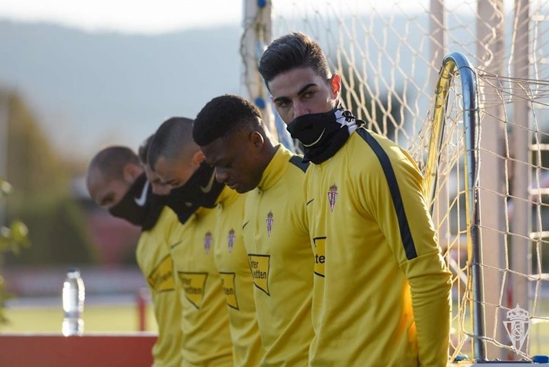 ep la plantilla del sporting de gijon entrenando