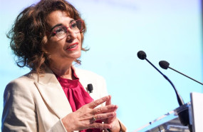 ep la vicepresidenta primera del gobierno y ministra de hacienda la andaluza maria jesus montero