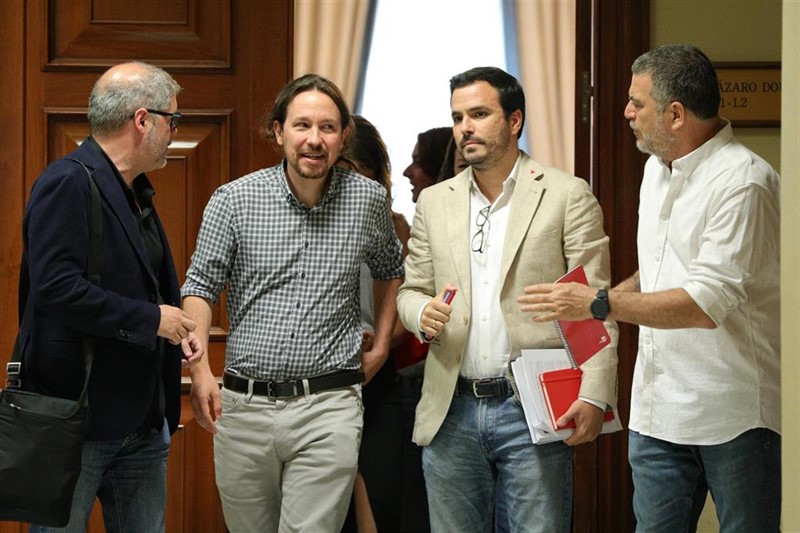https://img.s3wfg.com/web/img/images_uploaded/3/8/ep_liderpodemos_pablo_iglesias_salela_reunionsu_partidougtccoo_acompanadosecretario_generalccoo_unai_sordo_ycoordinador_federaliu_alberto_garzon_encongresolos_diputadosmadrid.jpg