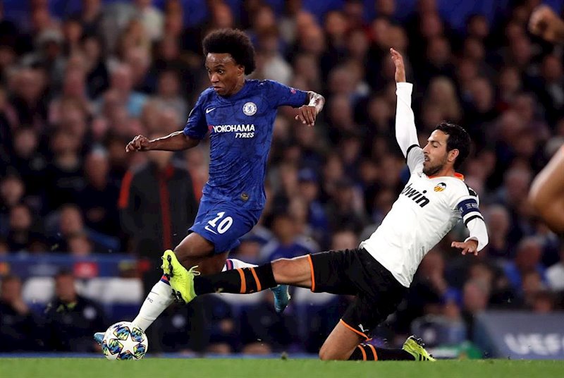 ep willian chelsea y parejo valencia