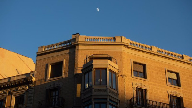 ep archivo   edificios con viviendas en barcelona espana