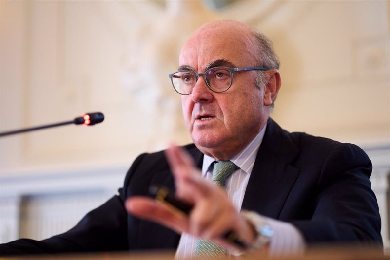 Guindos (BCE) ve buenas noticias en materia de inflación y no tan buenas en crecimiento