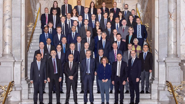 ep el comite de supervision bancaria de basilea se reune en madrid