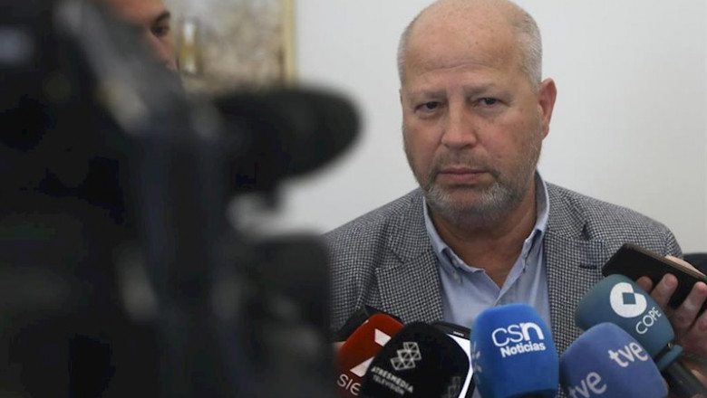 ep el consejero de la junta de andalucia educacion y deporte javier imbroda atiende a los medios de
