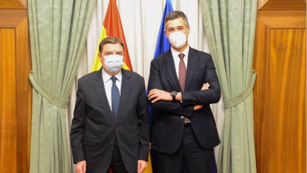 ep el ministro de agricultura pesca y alimentacion luis planas y el presidente de la federacion