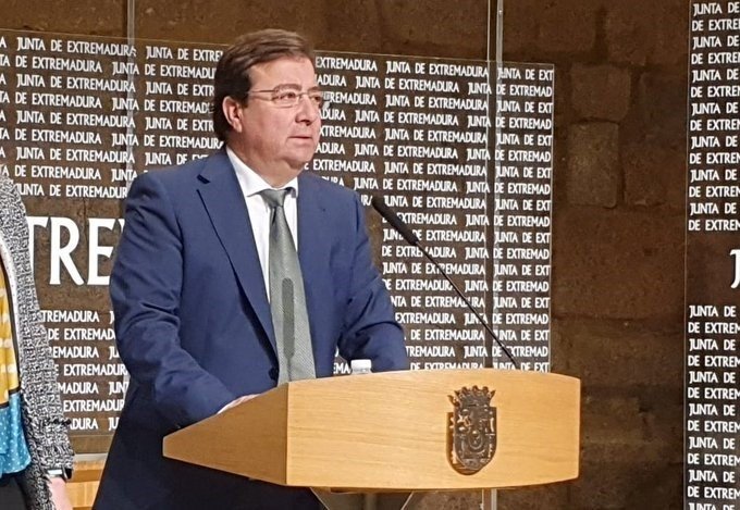 El presidente d ela Junta, Guillermo Fernández Vara, en rueda de prensa este domingo | JUNTA DE EXTREMADURA ep el presidente d ela junta guillermo fernandez vara en rueda de prensa este domingo