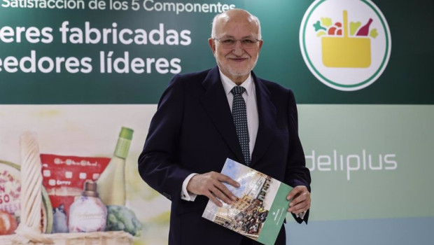 ep el presidente de mercadona juan roig posa tras una rueda de prensa para informar sobre los datos