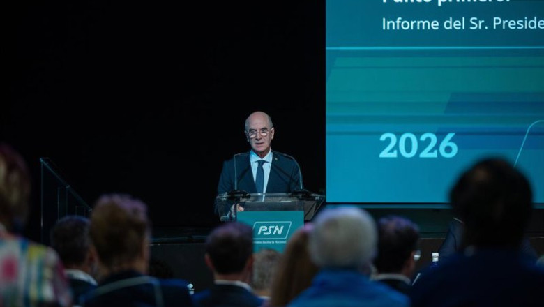 ep el presidente de psn armando solis se dirige a los asistentes a la asamblea general de