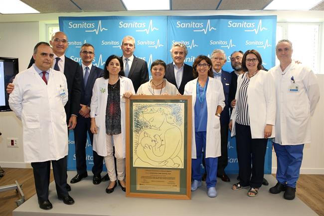 Foto de familia entrega cerificación IHAN Hospital Universitario Sanitas La Zarz | SANITAS ep fotofamilia entrega cerificacion ihan hospital universitario sanitaszarz