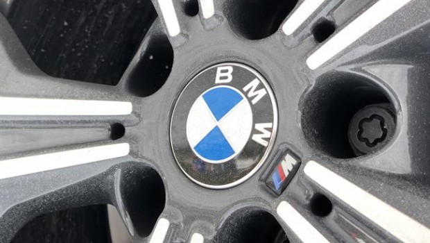 BMW llama a revisión a más de 300.000 vehículos — Peligro de incendio BMW llama a revisión a más de 300.000 vehículos — Peligro de incendio