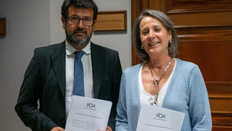 Los diputados de Vox por Murcia, Lourdes Méndez y Joaquín Robles, presentan una batería de preguntas al Gobierno sobre las graves inundaciones en el sureste español | VOX ep los diputados de vox por murcia lourdes mendez y joaquin robles presentan una bateria de