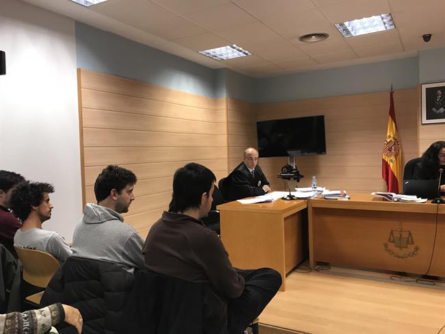 ep varioslos acusados frentefiscal mientras este intervienejuicio