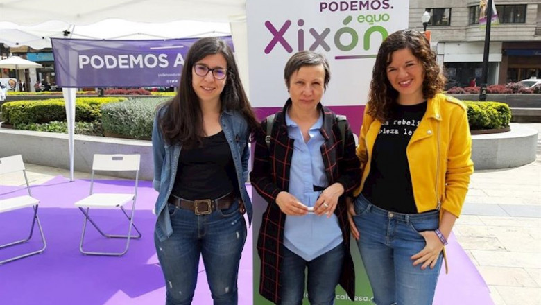 ep alba gonzalez junto a la portavoz de podemos-equo xixon yolanda huergo y la diputada nacional