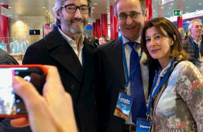 ep alfonso alonso junto a inaki oyarzabal y laura garrido