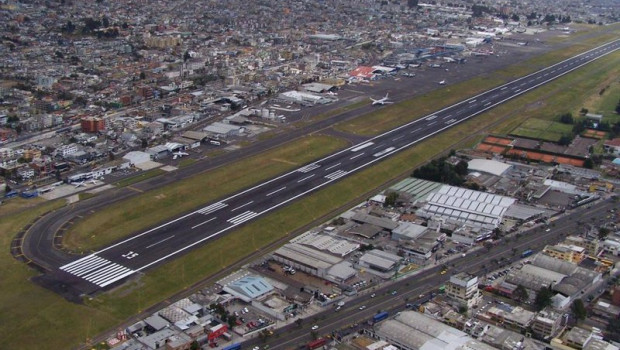 ep archivo   aeropuerto de quito ecuador