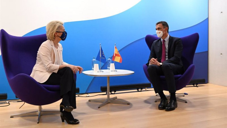POOL MONCLOA / BORJA PUIG DE LA BELLACASA ep archivo el presidente del gobierno pedro sanchez se reune con la presidenta de la comision