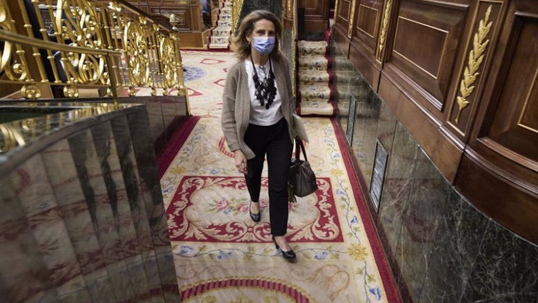ep archivo   la vicepresidenta tercera y ministra para la transicion ecologica teresa ribera a su