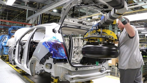 ep archivo   produccion vehiculos glp de opel en la fabrica de stellantis figueruelas