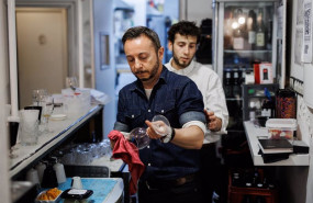 ep archivo   un camarero limpia una copa de vino a 20 de abril de 2022 en madrid espana