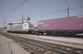 ep archivo un tren de mercancias de renfe ep archivo un tren de mercancias de renfe