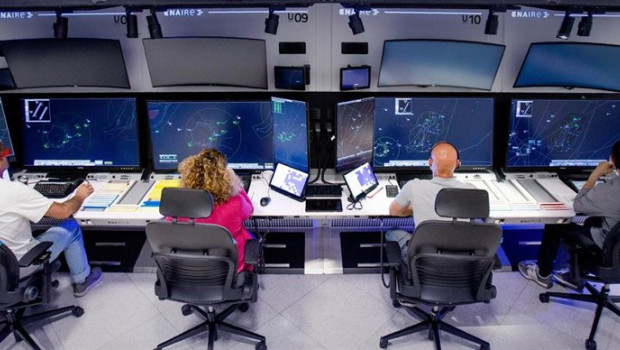 ep controladores aereos 20251104094304