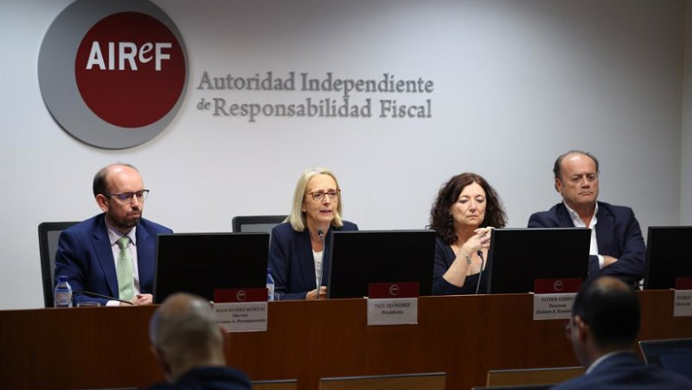 ep director de la division de analisis presupuestario ignacio fernandez huertas presidenta de la