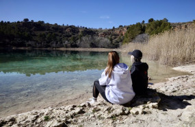 ep dos personas en el parque natural de las lagunas de ruidera a 2 de febrero de 2024 en ruidera
