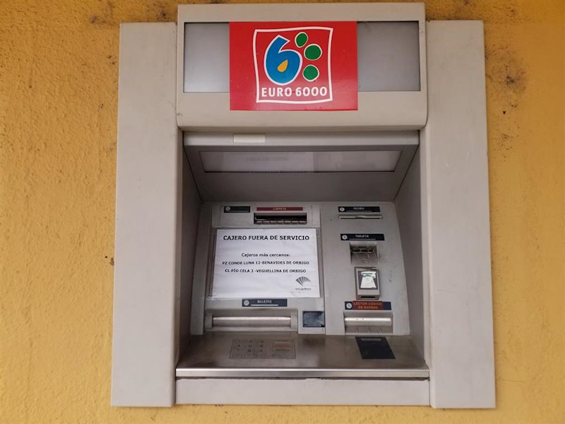 ep el cajero de la localidad leonesa de hospital de orbigo que ha sido cerrado