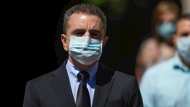 ep el delegado del gobierno en madrid jose manuel franco guarda un minuto de silencio en la calle de