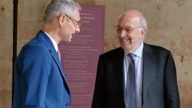 ep el excomisario europeo joaquin almunia d junto al rector de la usal ricardo rivero i en salamanca
