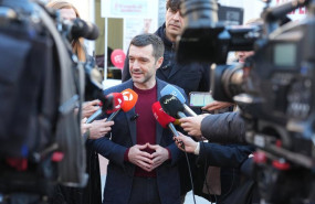 ep el ministro de derechos sociales pablo bustinduy en una atencion a medios