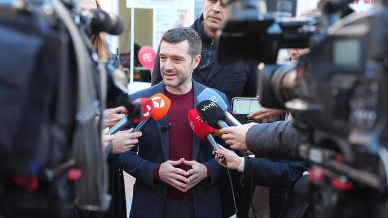 ep el ministro de derechos sociales pablo bustinduy en una atencion a medios