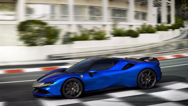 ep ferrari presenta el sf90 spider su primer descapotable hibrido enchufable con 1000 caballos
