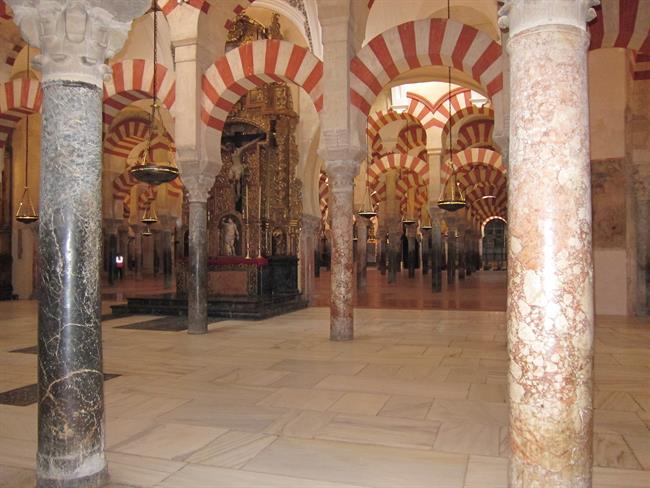 Interior de la antigua mezquita y Catedral de Córdoba | EUROPA PRESS - Archivo ep interiorla antigua mezquitacatedralcordoba