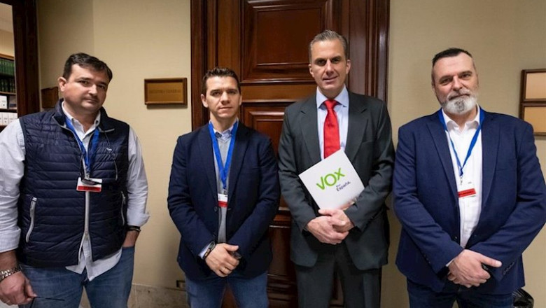 Javier Ortega-Smith, secretario general de Vox, registra la iniciativa de Jusapol | JAIME LÓPEZ / VOX ep javier ortega-smith secretario general de vox registra la iniciativa de jusapol